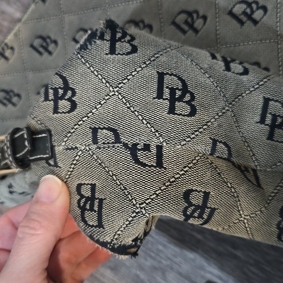 Dooney & Bourke large monogramed hobo bag black & gray canvas - Picture 6 of 10